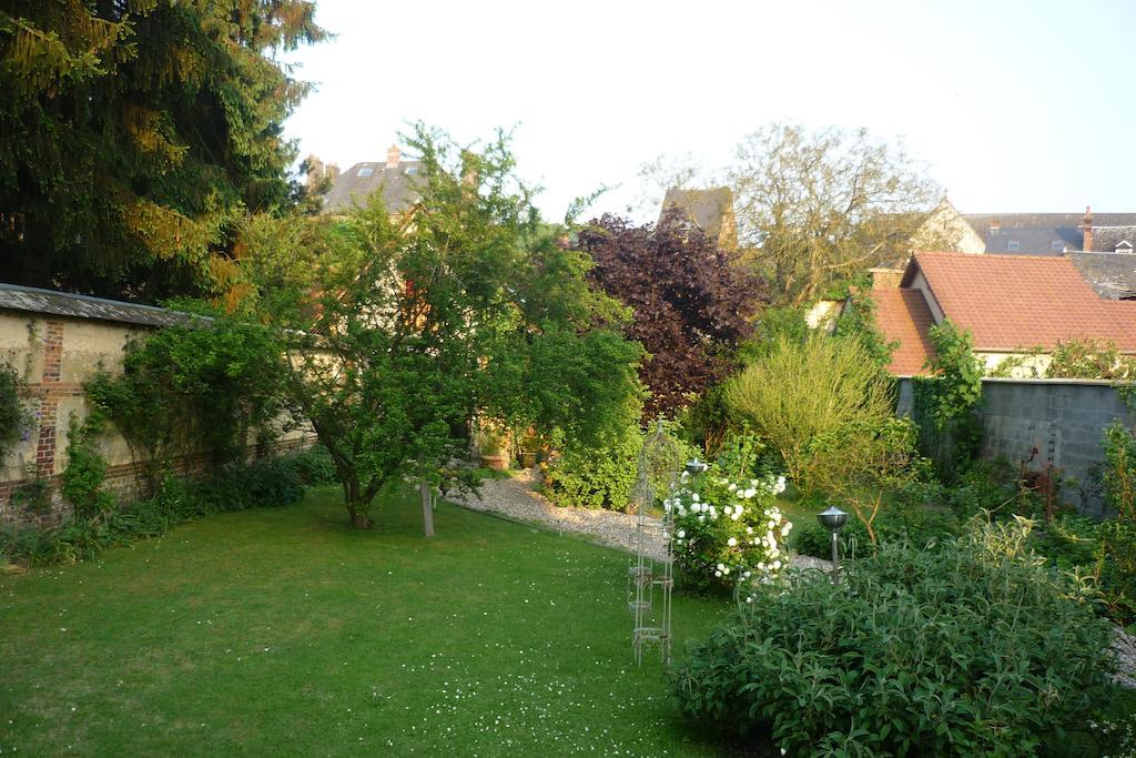 Au Fond Du Jardin Maison D'Hotes Hotel Saint-Saëns Kültér fotó