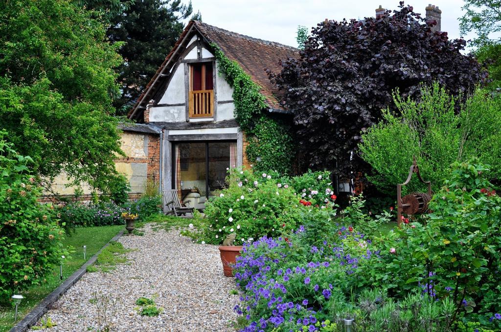 Au Fond Du Jardin Maison D'Hotes Hotel Saint-Saëns Kültér fotó